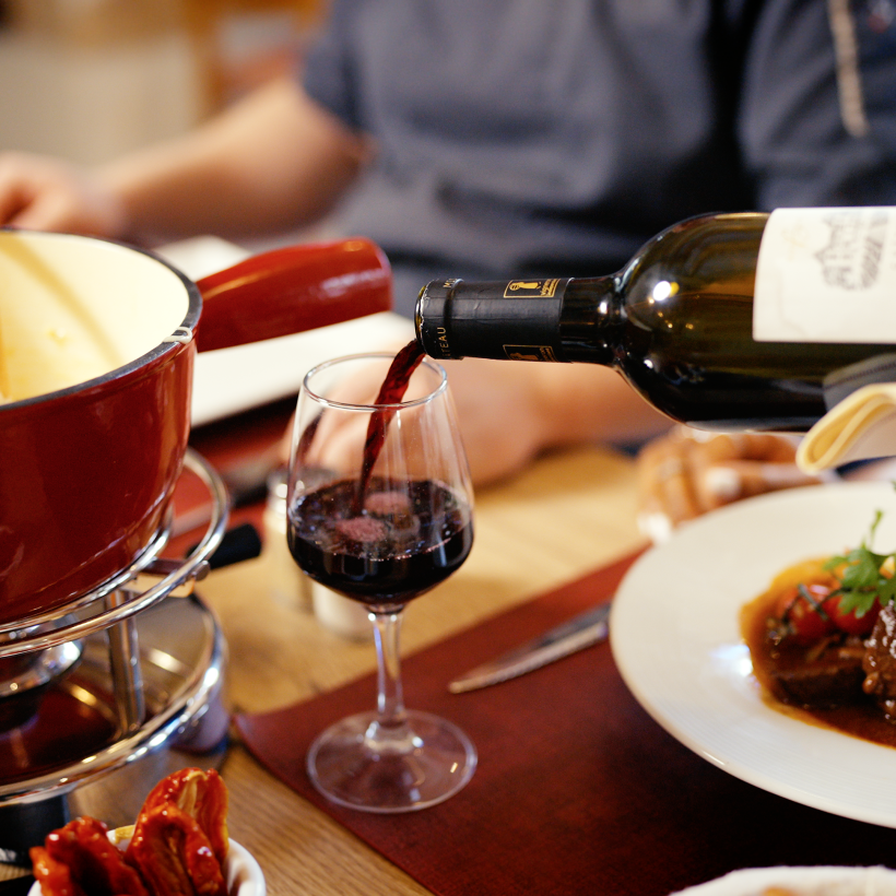 LE-ROMANTICA-2-qvq7gge0jxirffnk6umqynwo71g6wjbpmk411zncaw